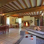 Maison Spacieuse, Animaux Admis - 10 Pers. - Fr-1-497-121 Nyaraló *
