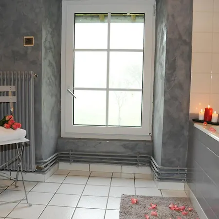Maison Spacieuse, Animaux Admis - 10 Pers. - Fr-1-497-121 * Les Monts-d'Andaine