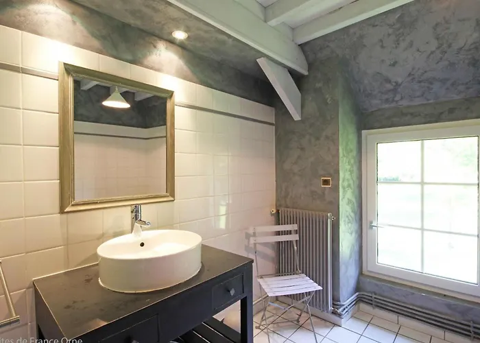 Holiday home Spacieux Avec Cheminee Et Animaux Admis - Fr-1-497-121