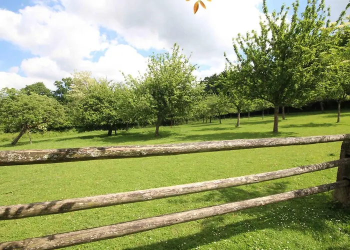 Holiday home Spacieux Avec Cheminee Et Animaux Admis - Fr-1-497-121