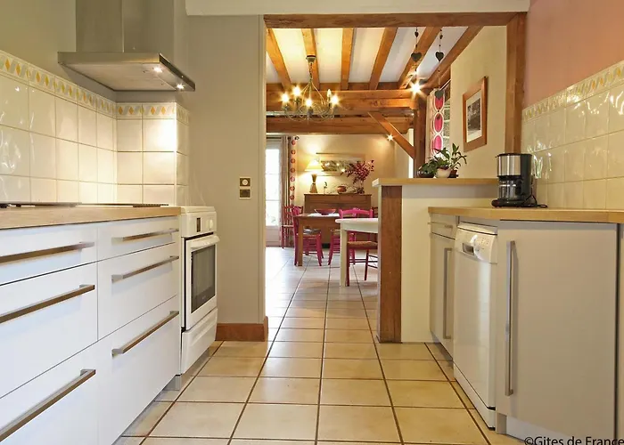 Spacieux Avec Cheminee Et Animaux Admis - Fr-1-497-121 Holiday home Les Monts-d'Andaine